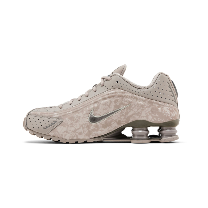 Nike Shox R4 'Flat Pewter Floral'