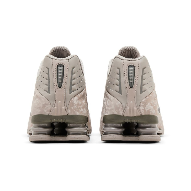 Nike Shox R4 'Flat Pewter Floral'